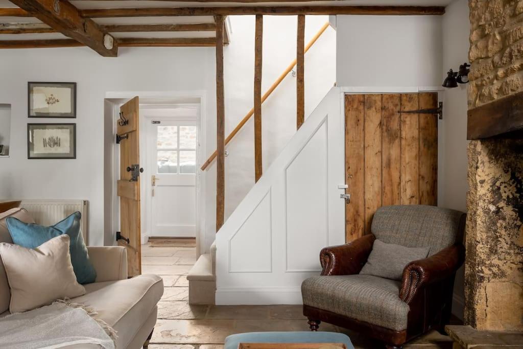 Charming 17Th Century Cotswold Cottage Adlestrop Exterior foto