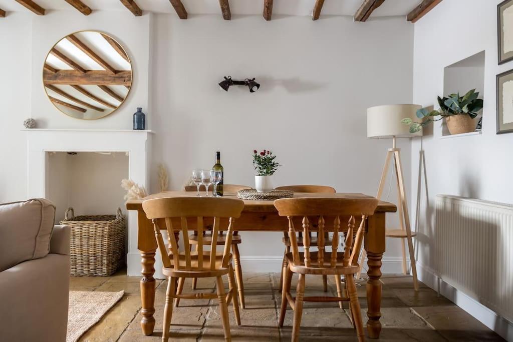 Charming 17Th Century Cotswold Cottage Adlestrop Exterior foto
